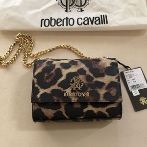 Women’s leather cheetah print shoulder bag